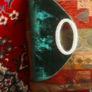 COPY - Emerald green velvet clutch with silver gem handle